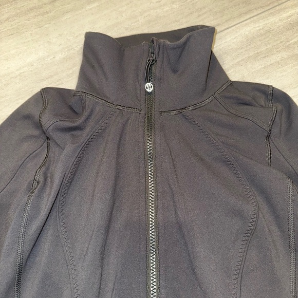 Lululemon Jacket - Picture 8 of 8